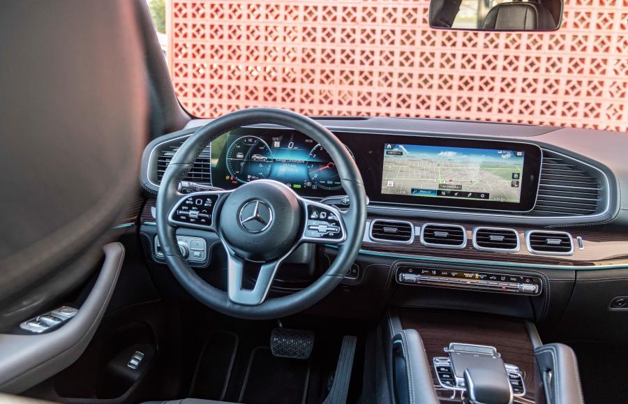 Торпедо Mercedes-Benz GLE450 4Matic (V167) 2019 года  (NA) (фото 33 из 40)